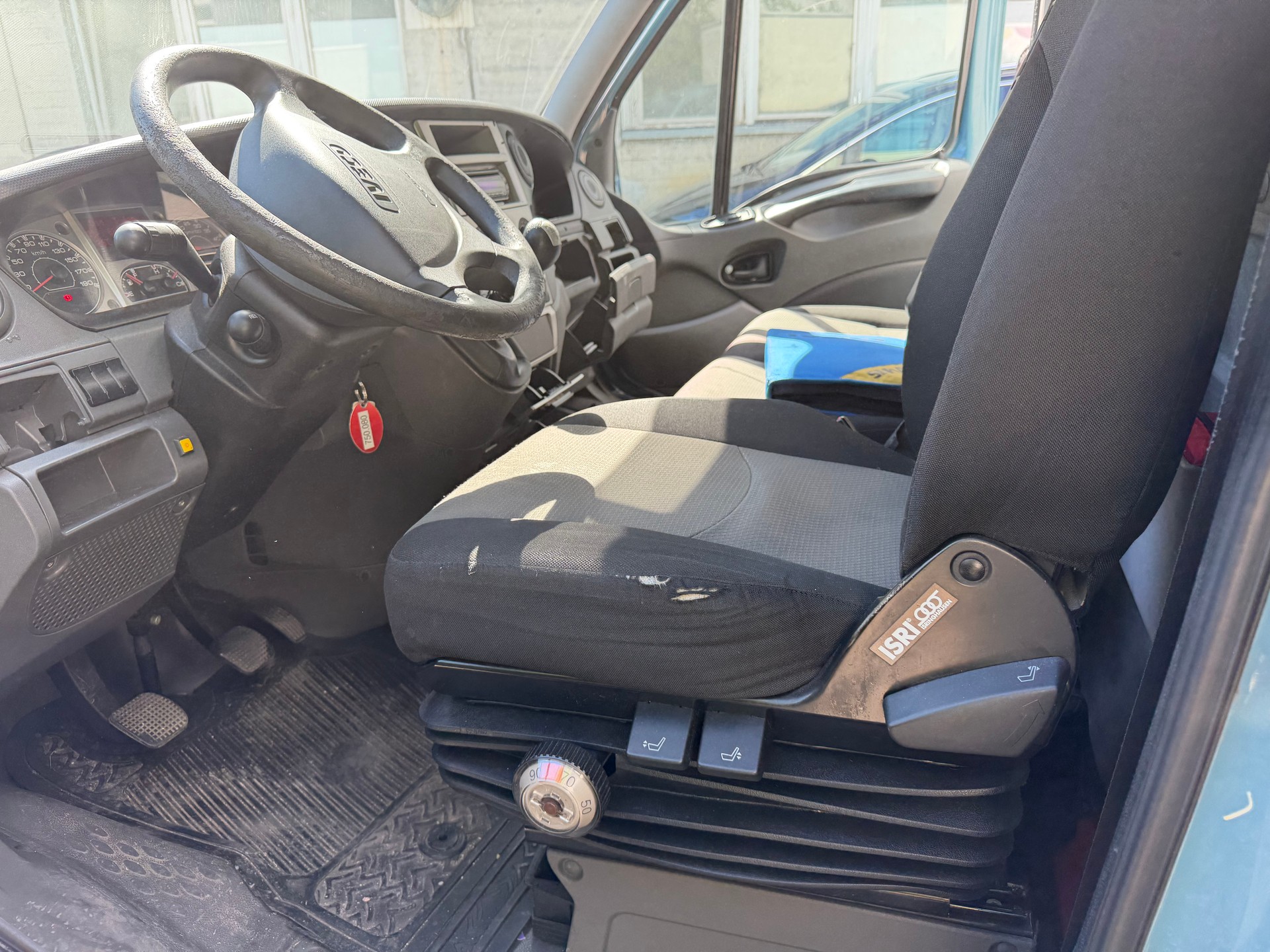 IVECO 35 C 15-image-4