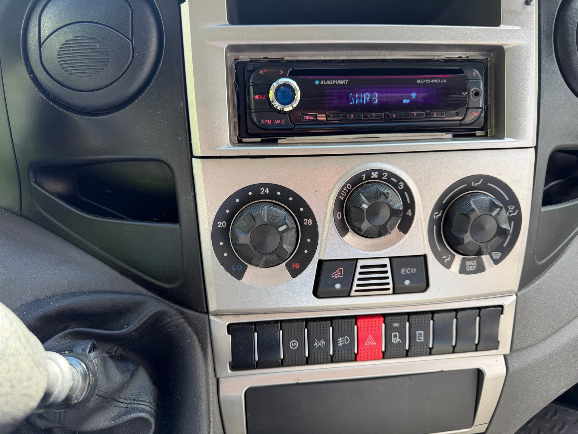 IVECO 35 C 15-image-2