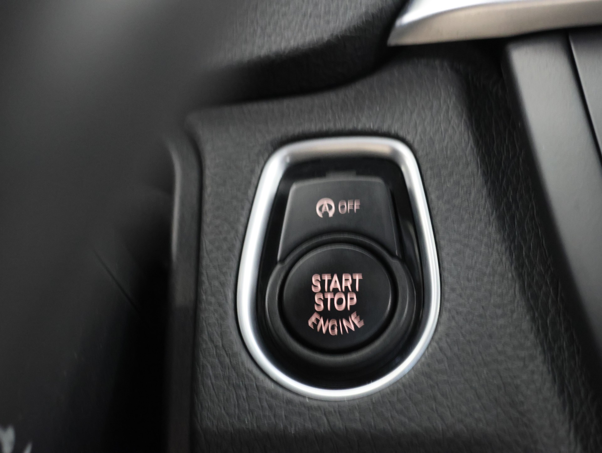 BMW-ALPINA D3 BiTurbo Touring 3.0d Switch-Tronic *Alpinaweiss*Harman&Kardon*-image-30