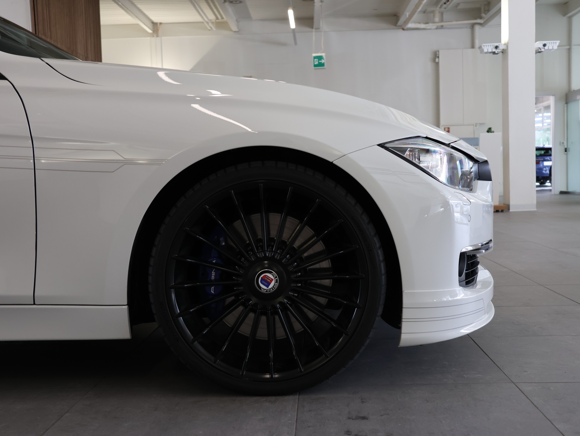 BMW-ALPINA D3 BiTurbo Touring 3.0d Switch-Tronic *Alpinaweiss*Harman&Kardon*-image-7