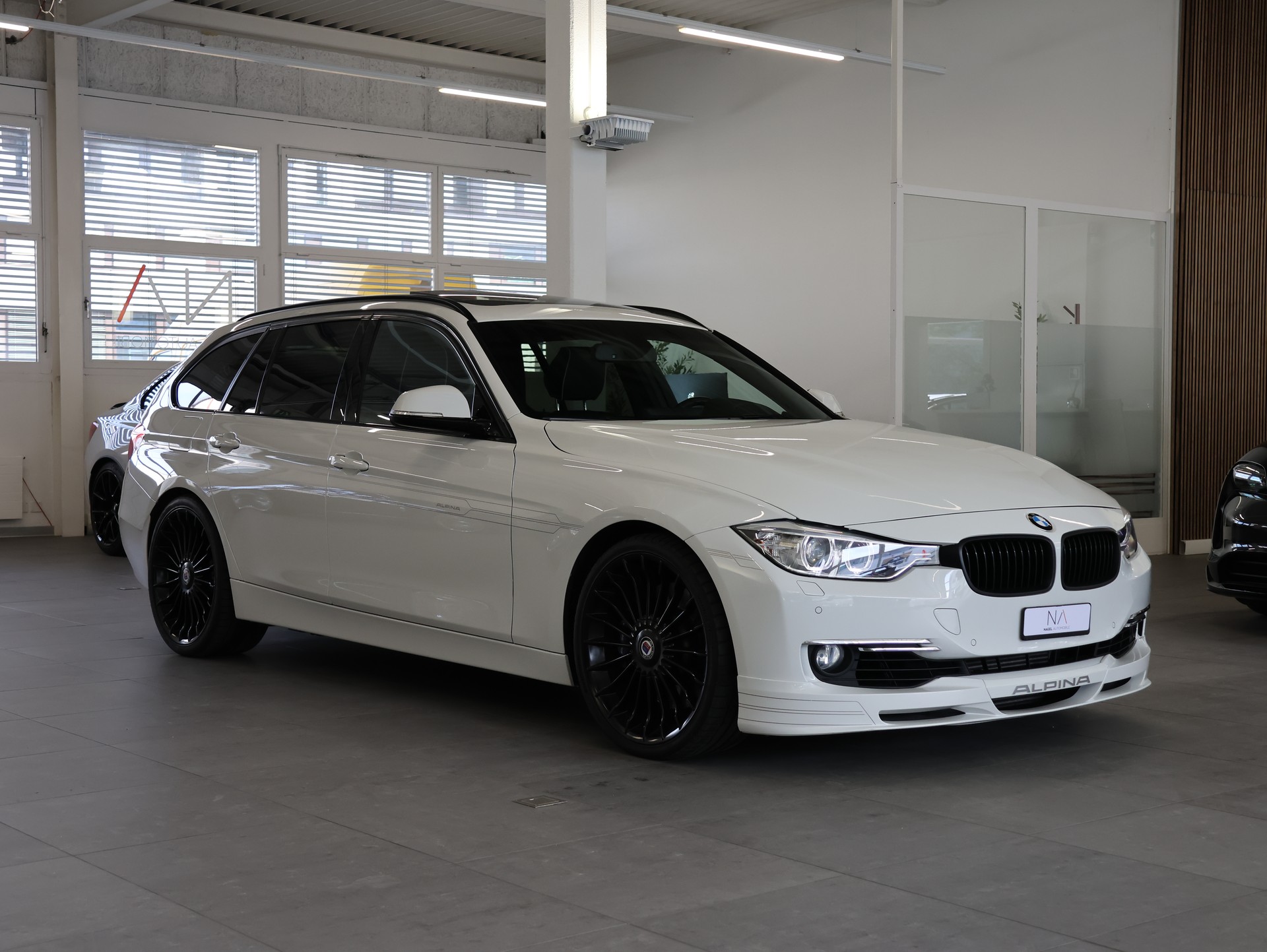BMW-ALPINA D3 BiTurbo Touring 3.0d Switch-Tronic *Alpinaweiss*Harman&Kardon*-showroom-element-1