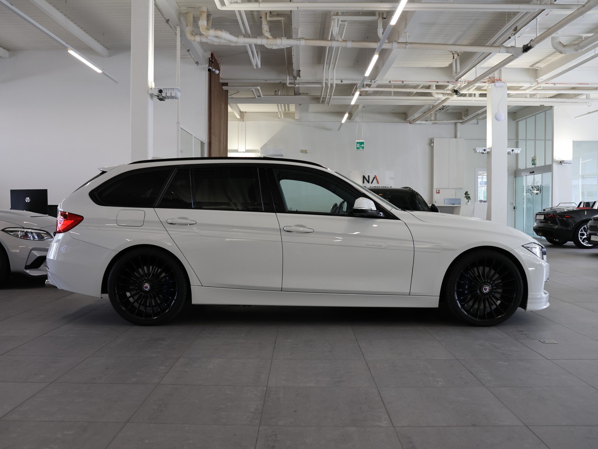 BMW-ALPINA D3 BiTurbo Touring 3.0d Switch-Tronic *Alpinaweiss*Harman&Kardon*-image-6