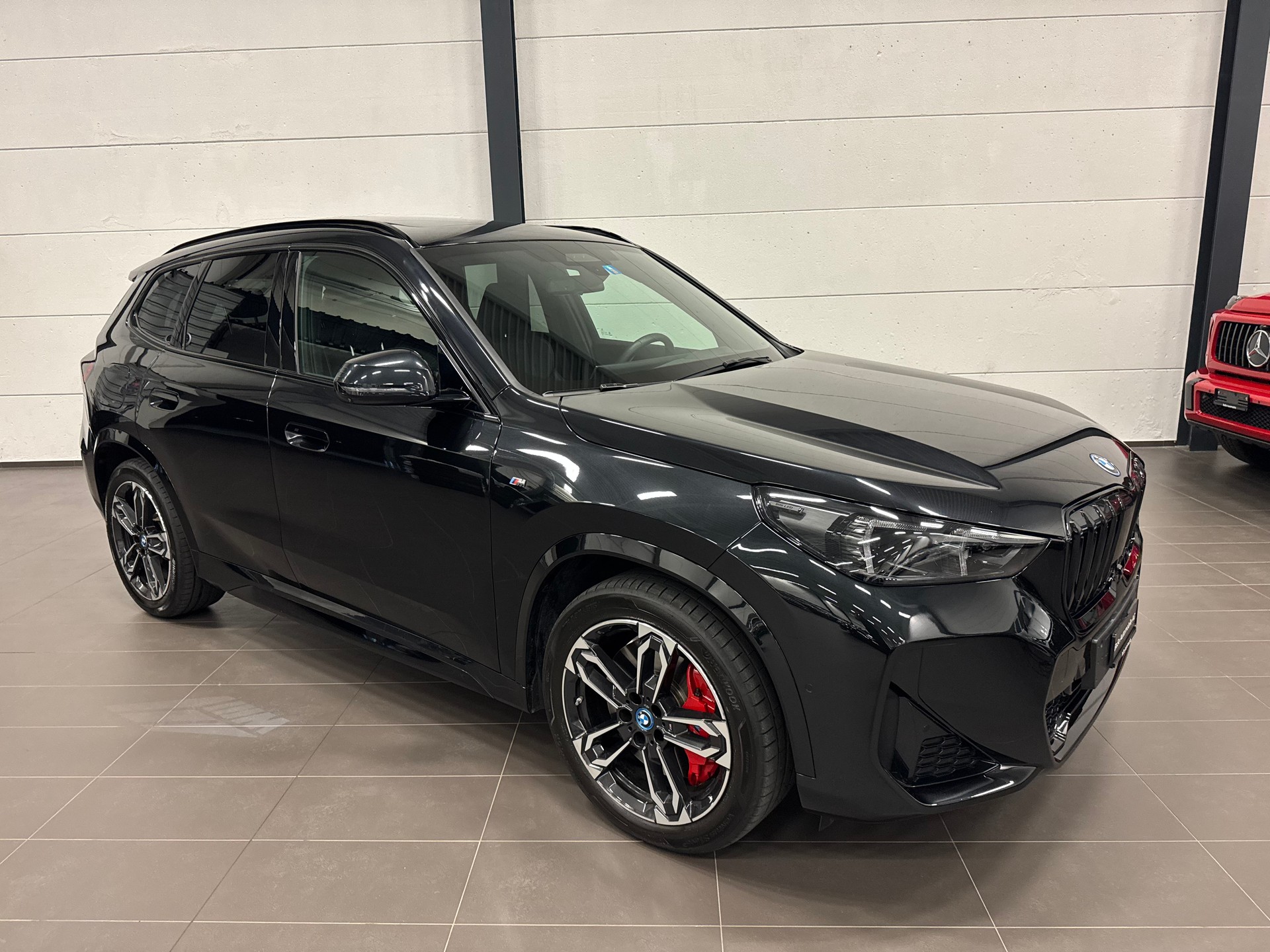 BMW X1 xDrive 25e M Sport Pro-showroom-element-3
