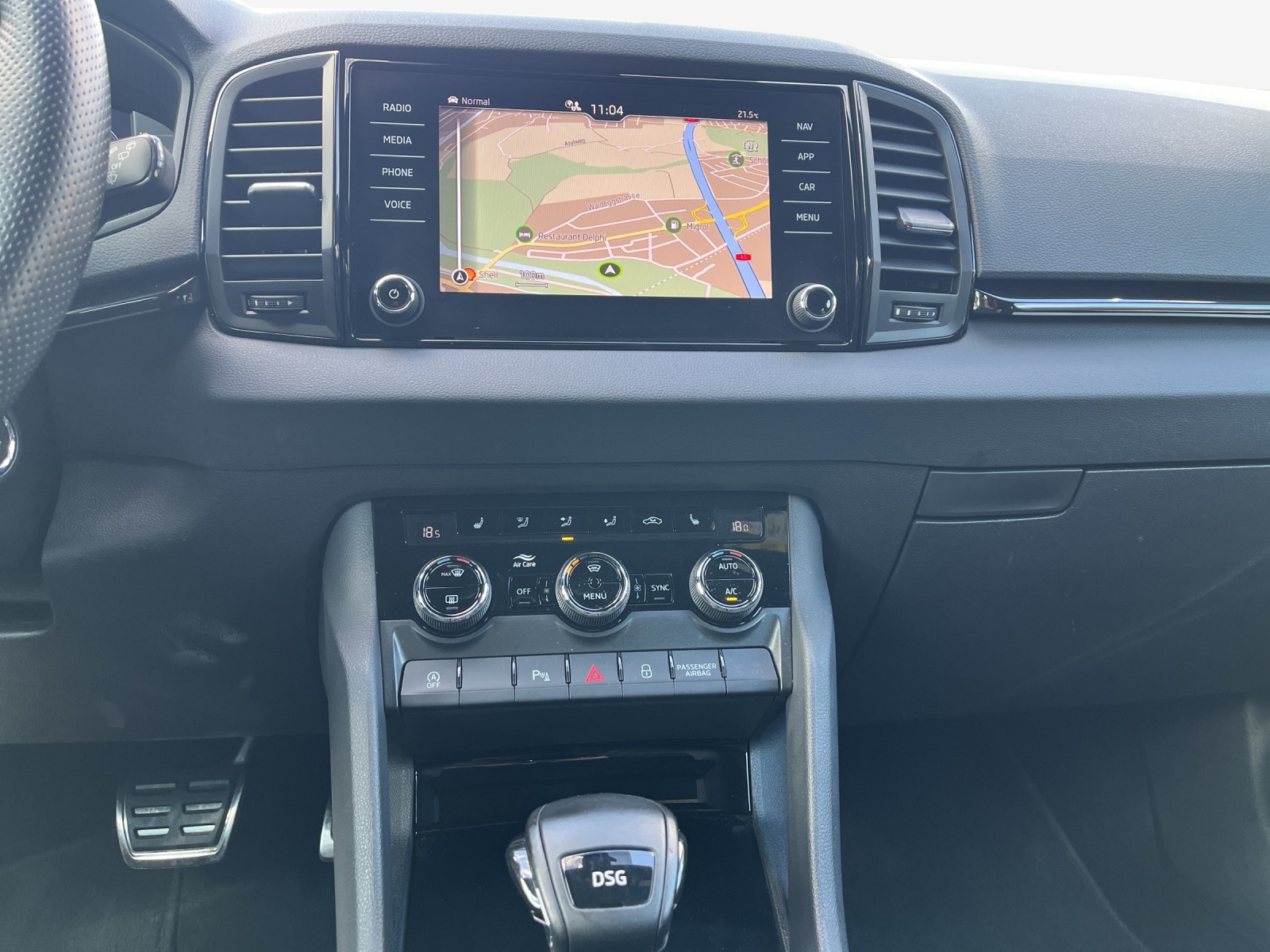 SKODA Karoq 1.5 TSI ACT SportLine DSG-image-10