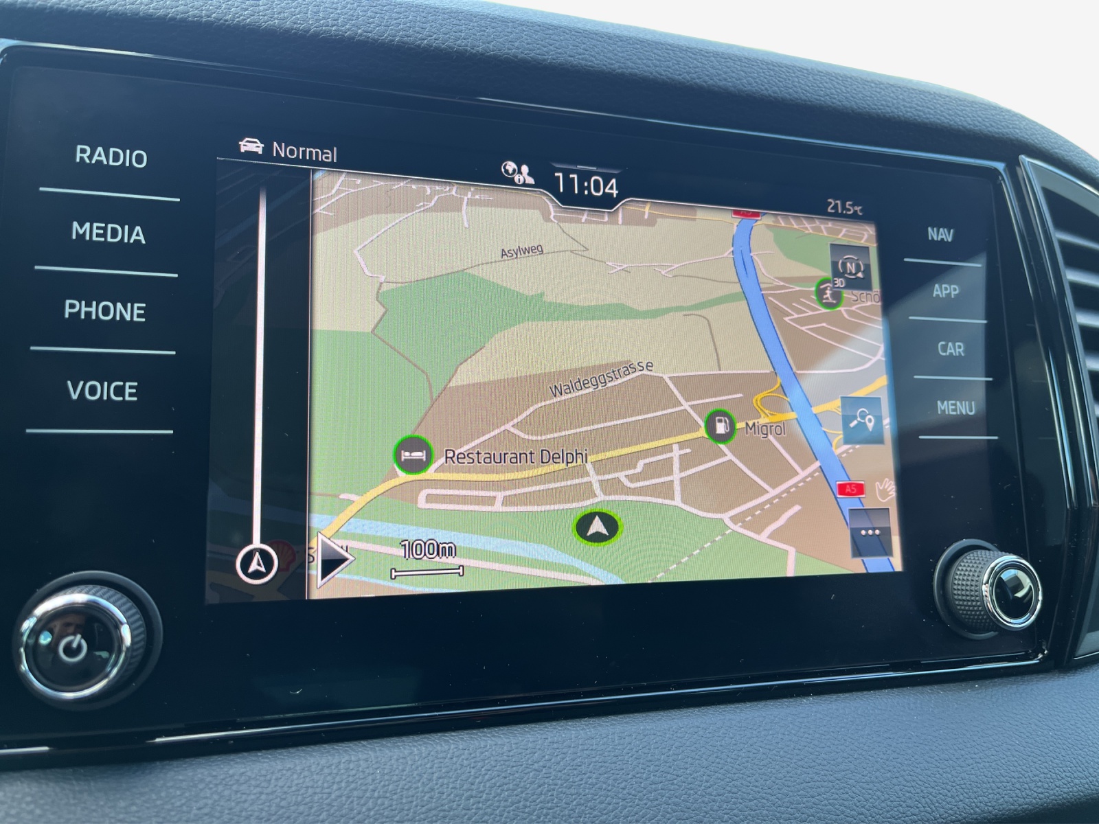SKODA Karoq 1.5 TSI ACT SportLine DSG-image-14