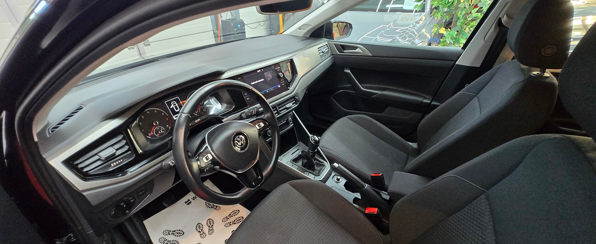 VW Polo 1.0 TSI BMT Comfortline-image-10