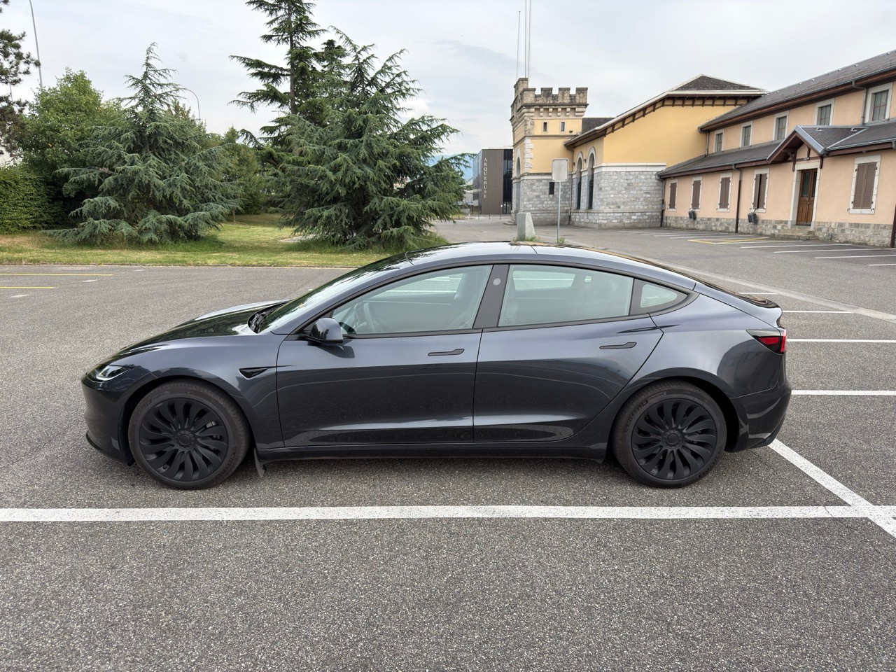 TESLA Model 3 Highland Premium Long Range Dual Motor AWD Garantie-image-1