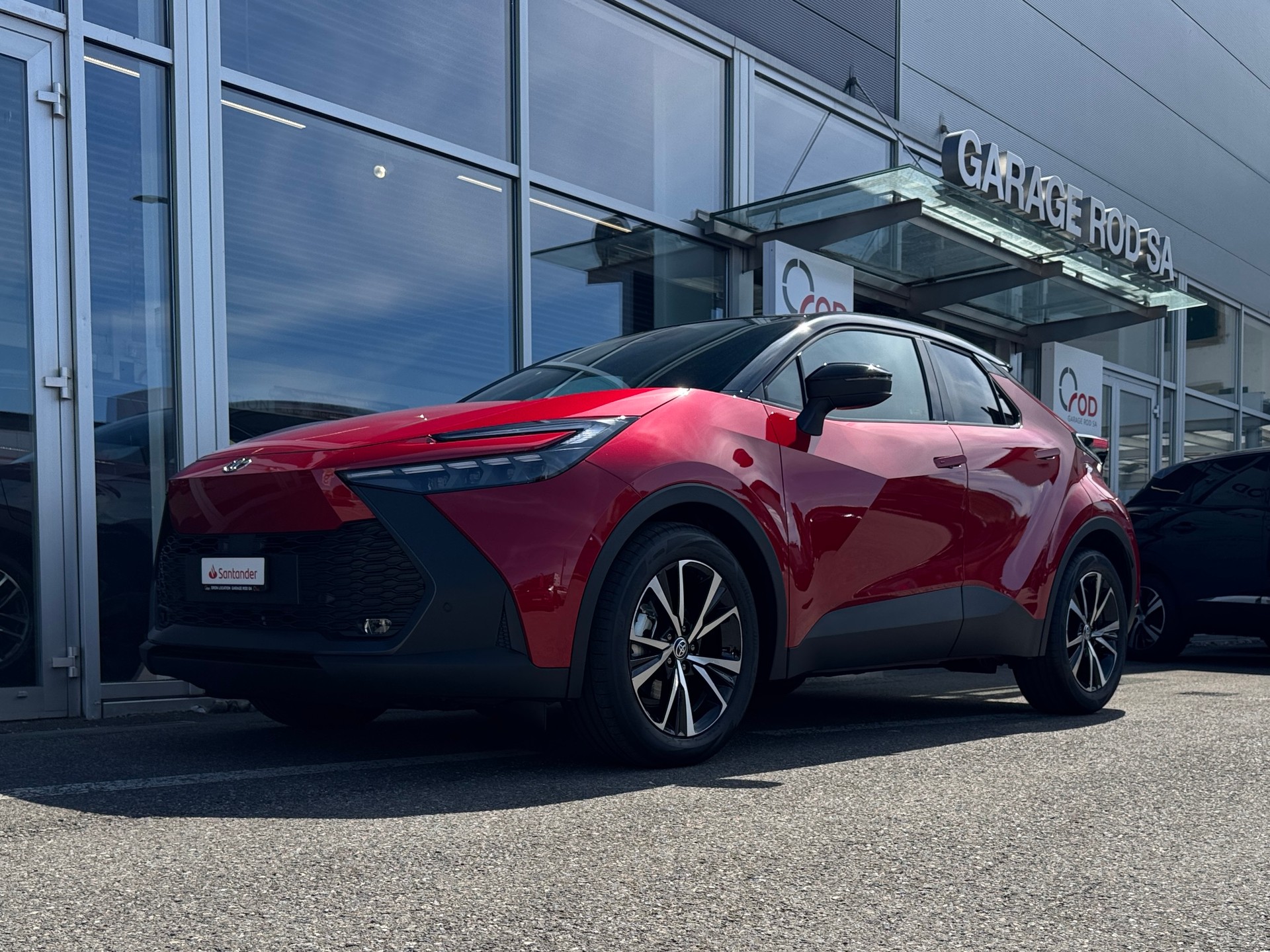 TOYOTA C-HR 2.0 HSD CVT Swiss Edition-showroom-element-1