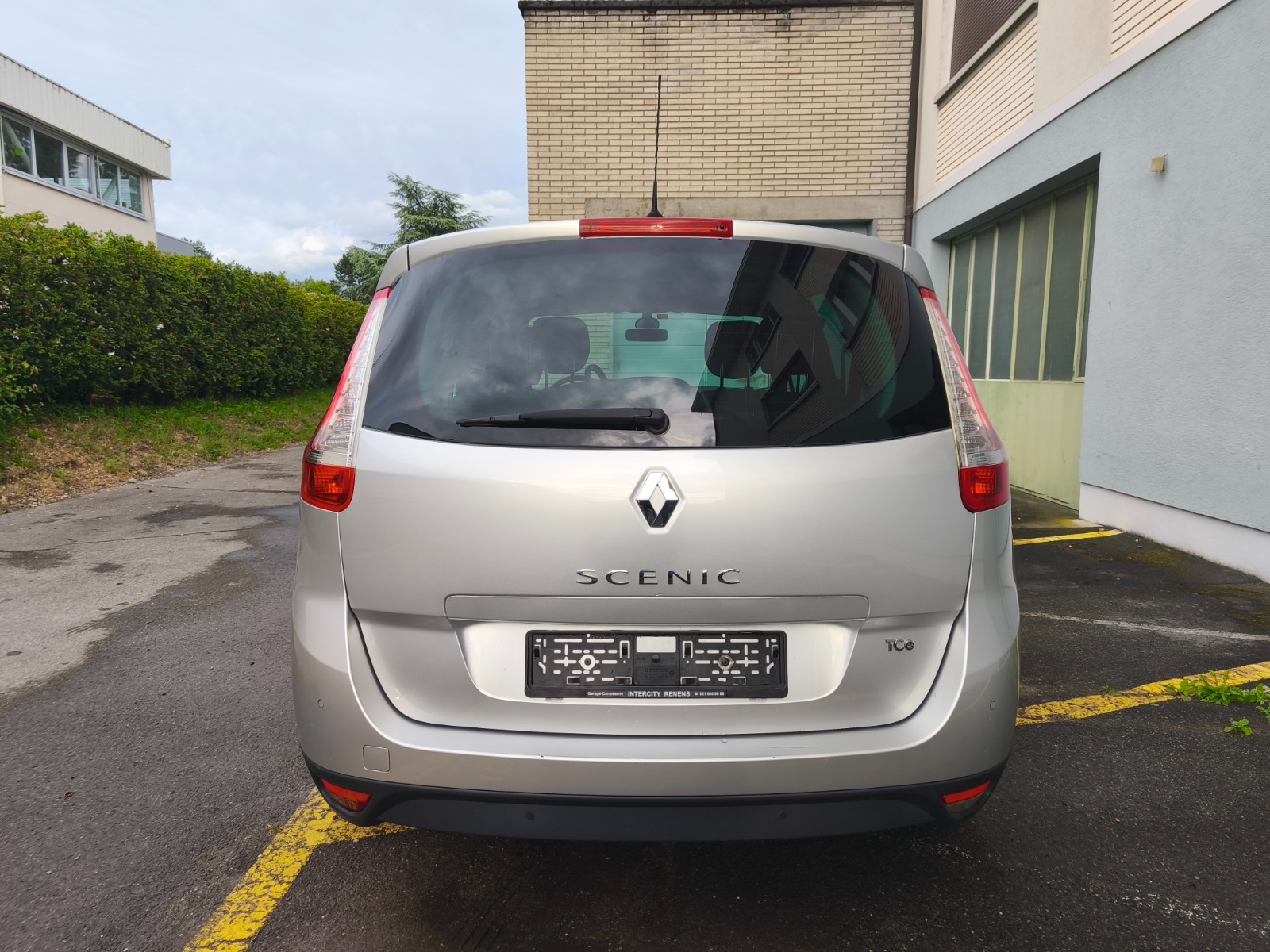 RENAULT Grand Scénic 1.4 16V Turbo Dynamique-image-4