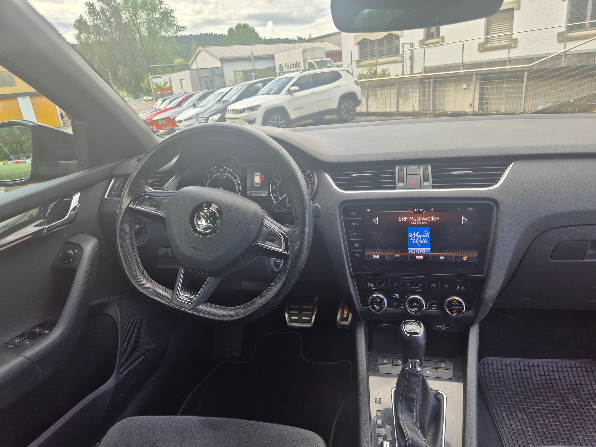 SKODA Octavia Combi 2.0 TDI RS 4x4 DSG-image-6