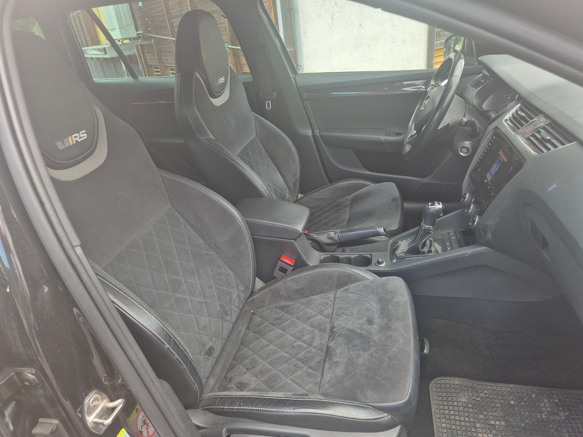 SKODA Octavia Combi 2.0 TDI RS 4x4 DSG-image-5