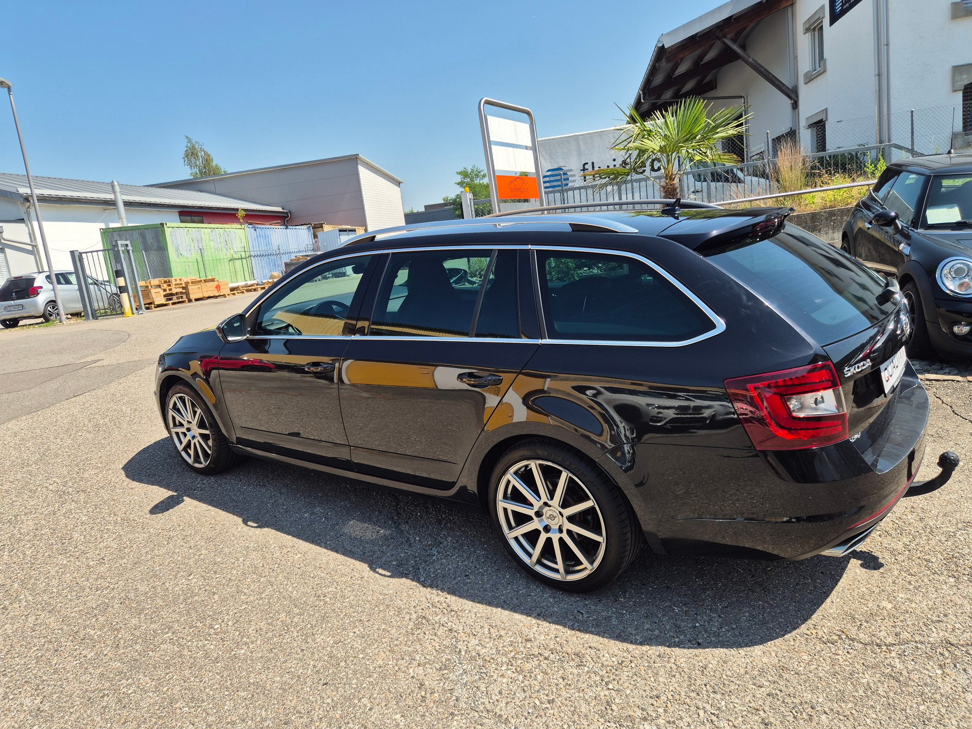 SKODA Octavia Combi 2.0 TDI RS 4x4 DSG-image-15