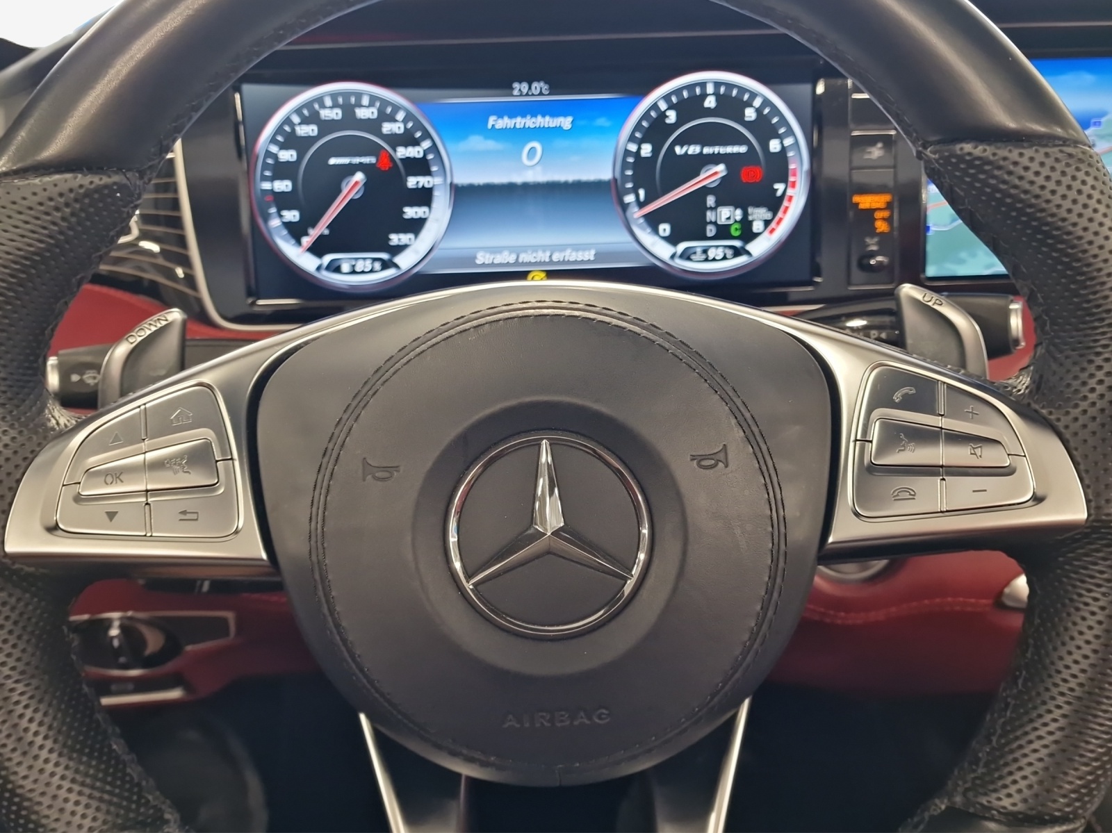 MERCEDES-BENZ S 63 AMG Cabriolet 4Matic Speedshift MCT-image-28