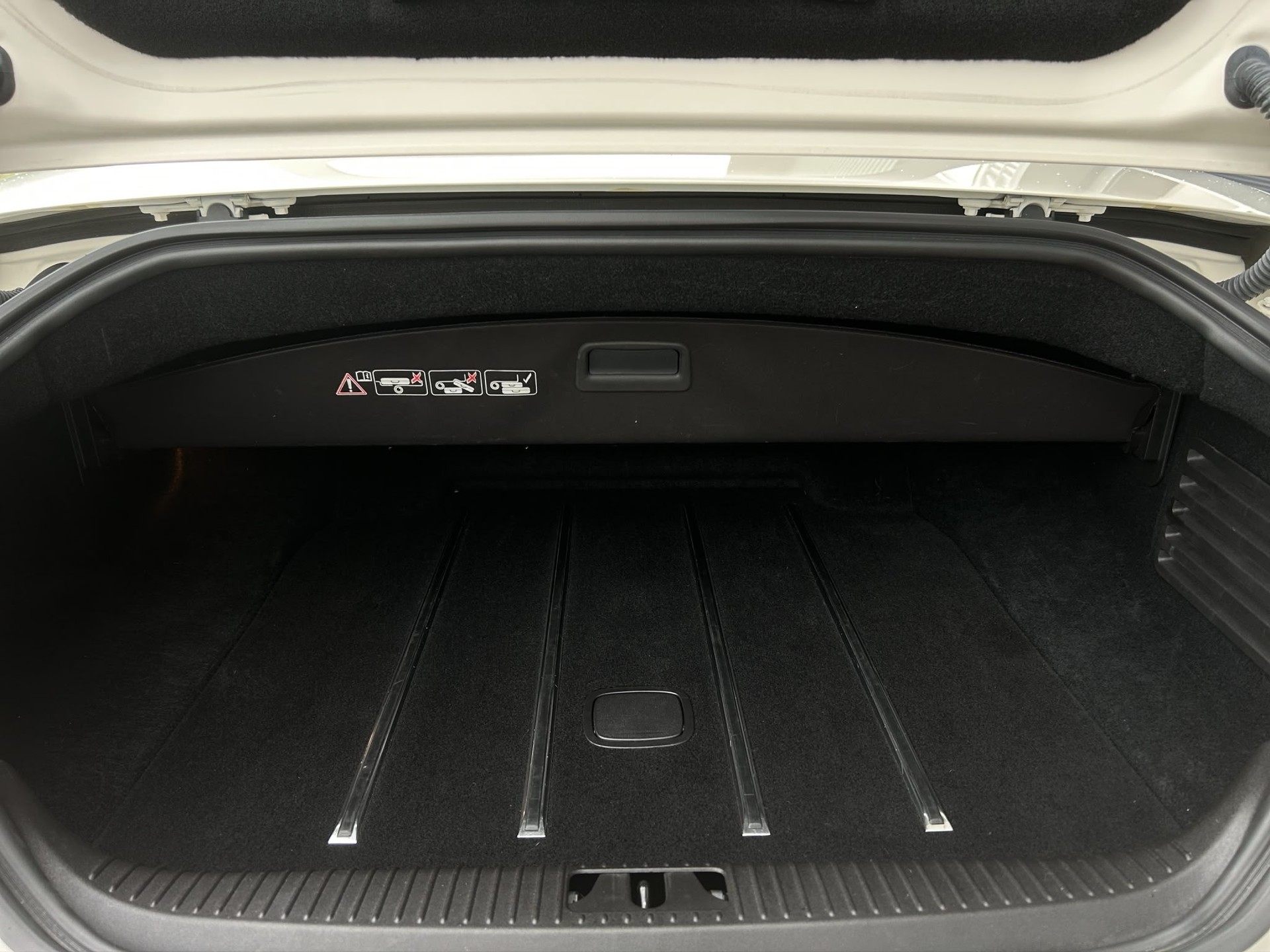 JAGUAR XK 5.0 V8 Automatic-image-24