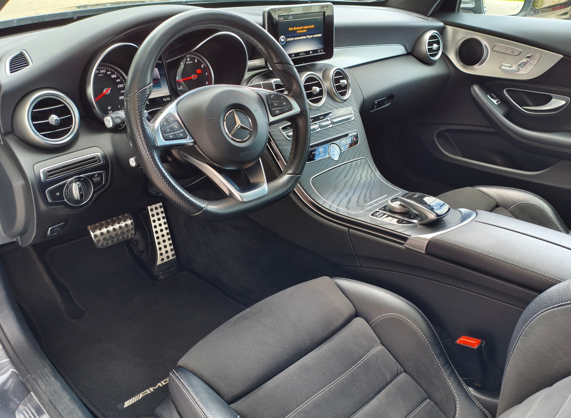 MERCEDES-BENZ C 200 Coupé AMG Line 4Matic 9G-Tronic-image-5