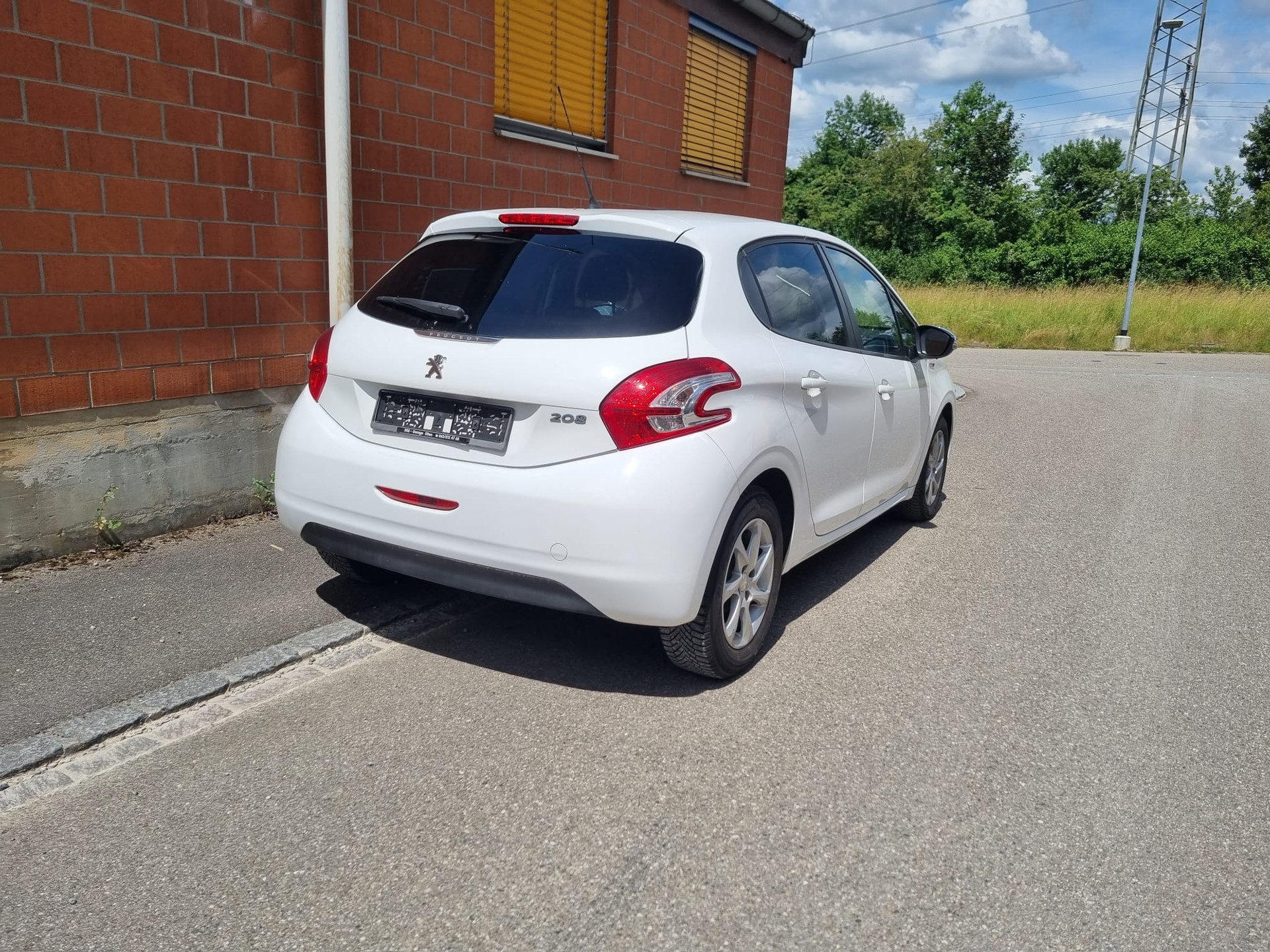 PEUGEOT 208 1.2 VTI Active-image-3