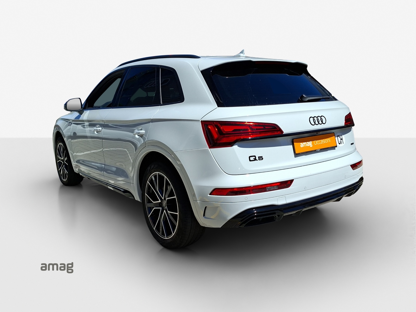 AUDI Q5 40 TDI Black Edition quattro S-tronic-showroom-element-2