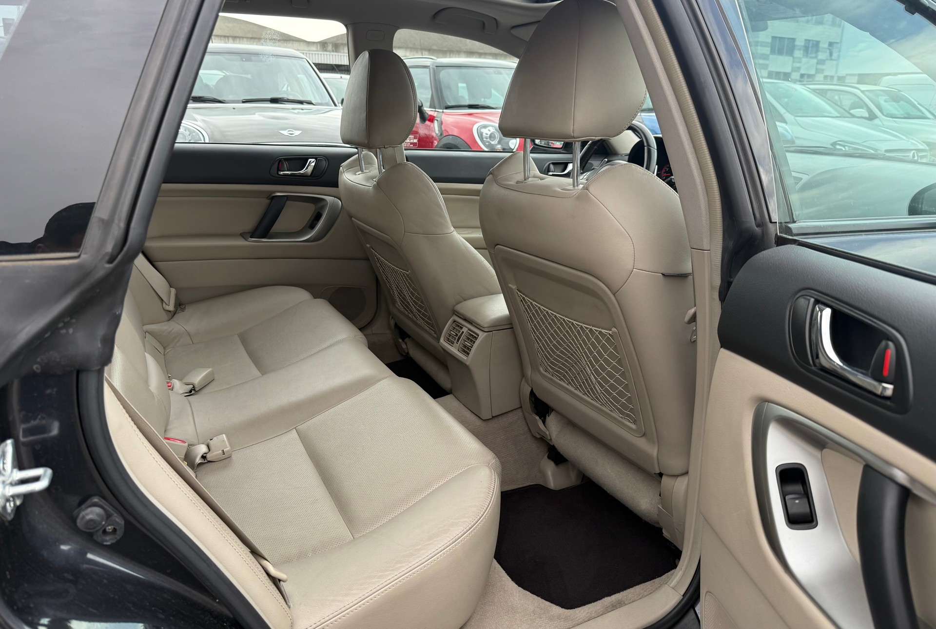 SUBARU Legacy 3.0R AWD Executive Automatic / Frisch ab MFK 14.01.2026 / AHK 2000kg / 8-fach bereift / Leder / Navi-image-9