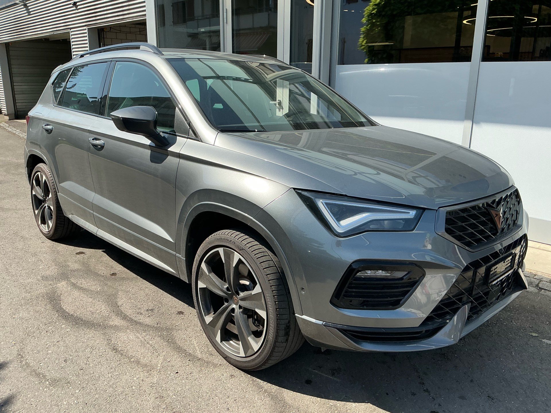 CUPRA Ateca VZ 4Drive *** AKRAPOVIC SPORTAUSPUFF & 5 JAHRE WERKSGARANTIE ***-showroom-element-2