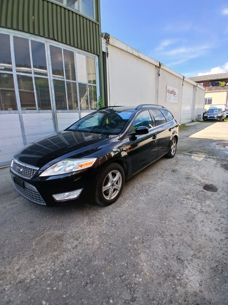 FORD Mondeo 2.0 TDCi 16V Titanium Executive-image-2