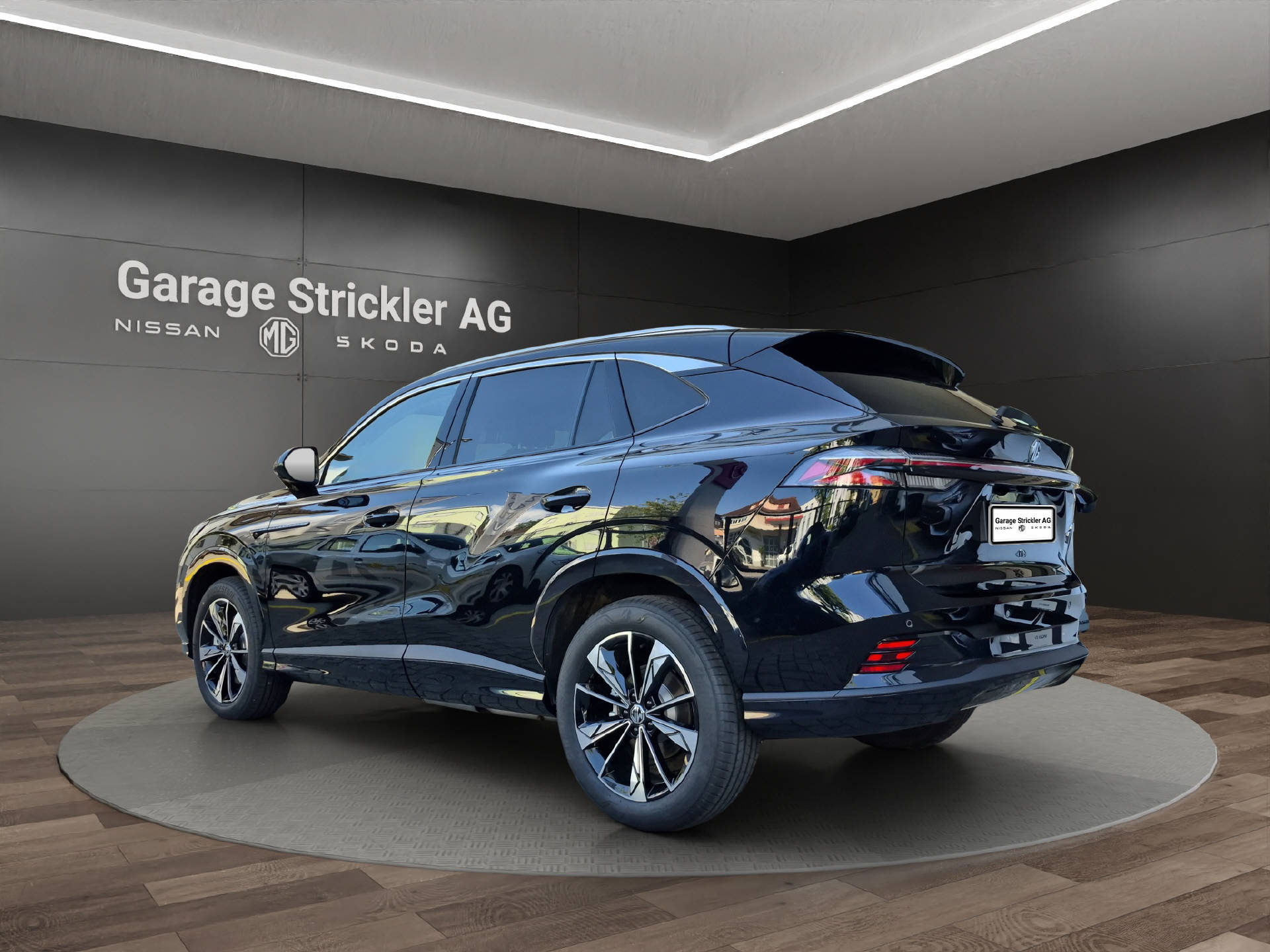 MG HS 1.5 Hybrid Luxury-showroom-element-2