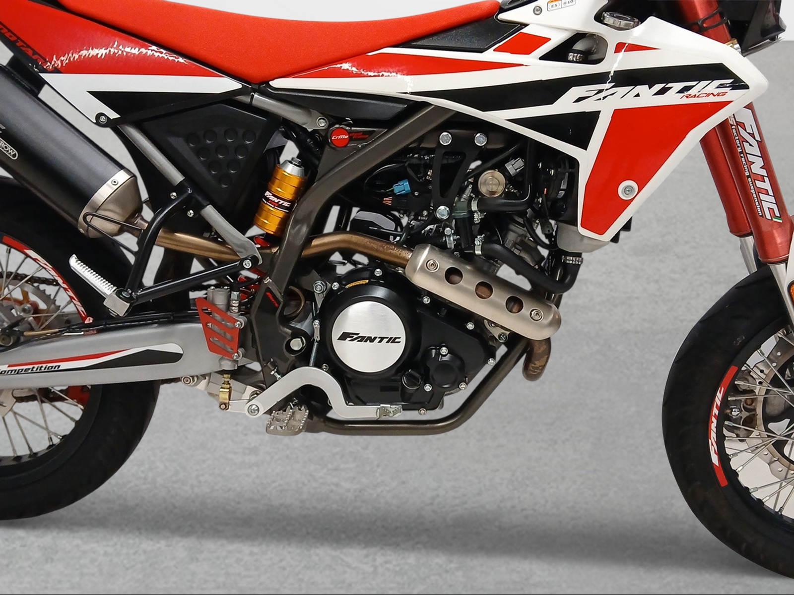 FANTIC XMF 125 Motard-image-8