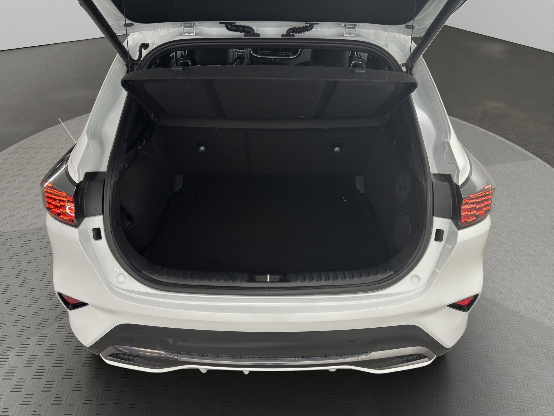 KIA XCeed 1.5 T-GDi MHEV GT-Line-image-4