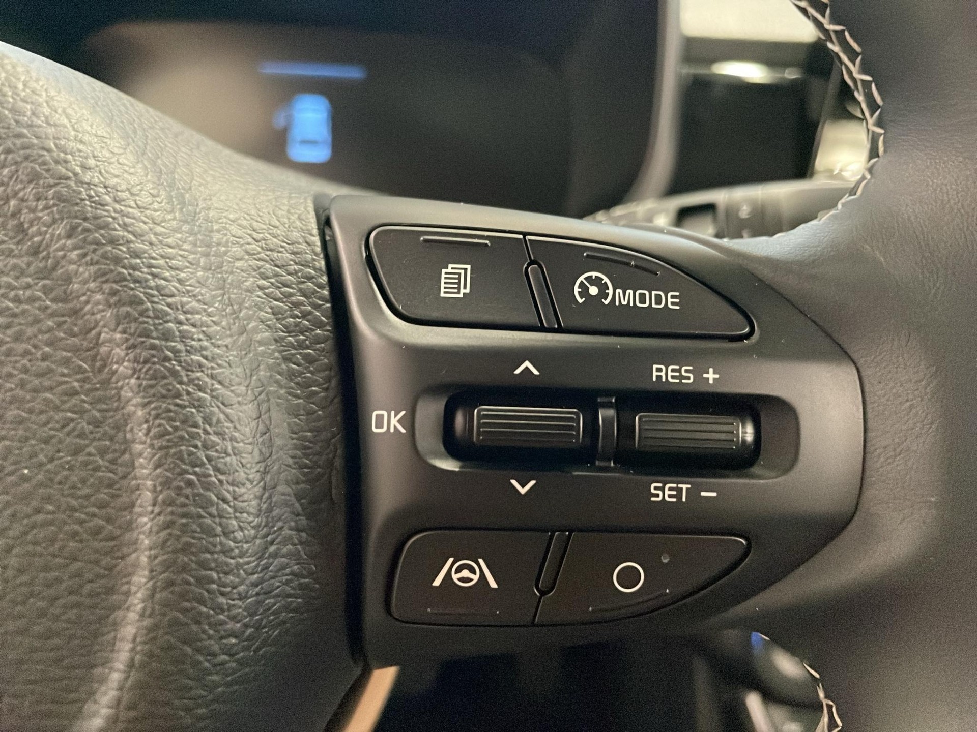 KIA Picanto 1.0 GDi First Edition-image-10