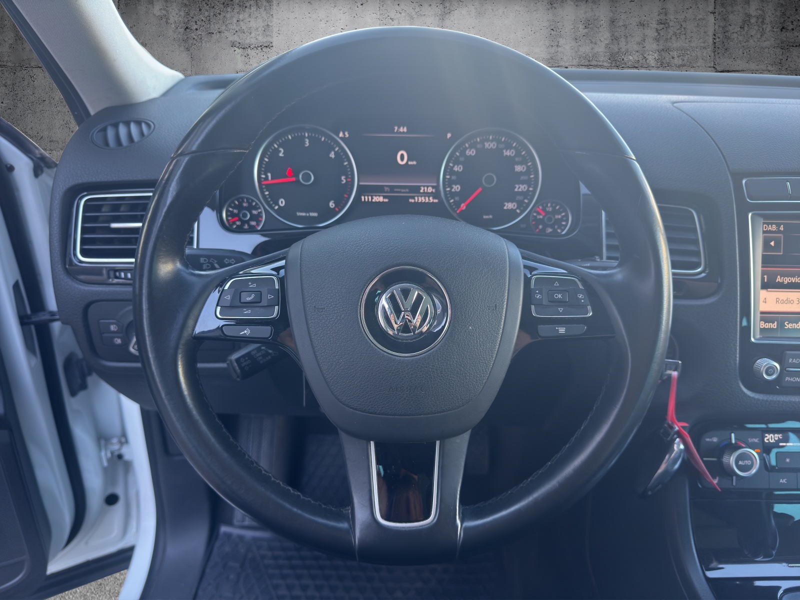 VW Touareg 3.0 TDI BlueMotion Technology Tiptronic-image-12