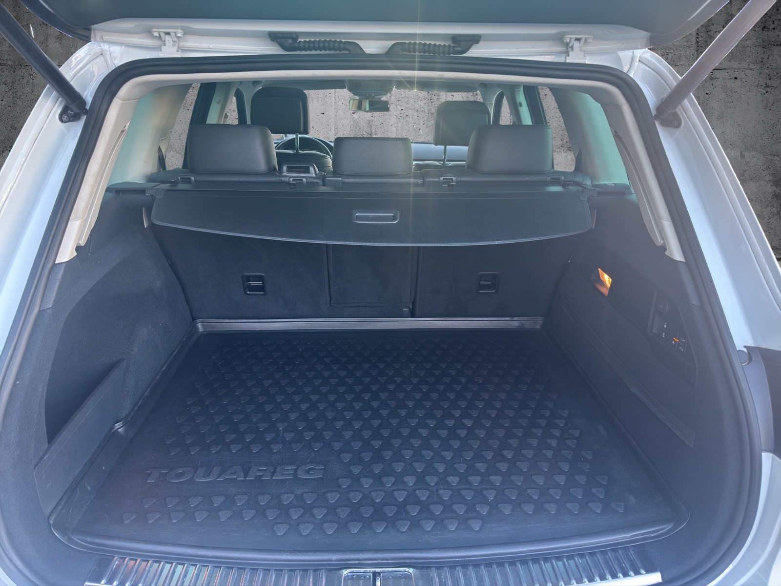 VW Touareg 3.0 TDI BlueMotion Technology Tiptronic-image-8