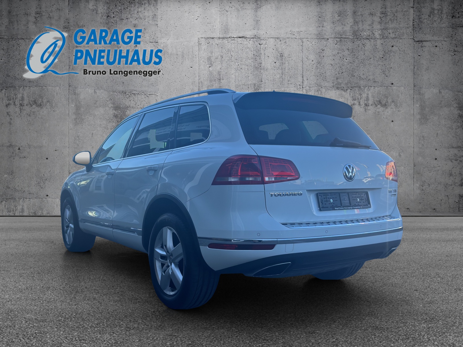 VW Touareg 3.0 TDI BlueMotion Technology Tiptronic-image-4