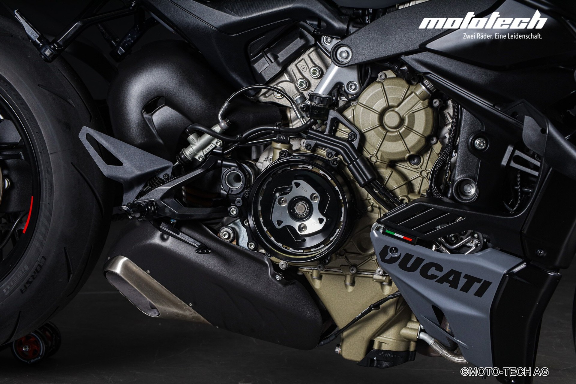 DUCATI Streetfighter V4 S-image-6