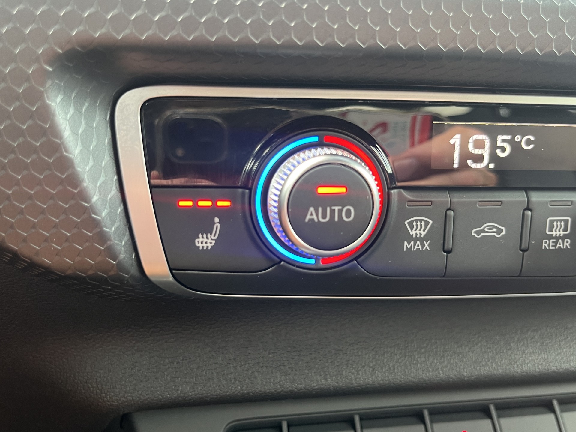 AUDI A1 Sportback 35 TFSI adv. S-tronic *Navi, Optik schwarz, vitual cockpit, Acc Tempomat*-image-25