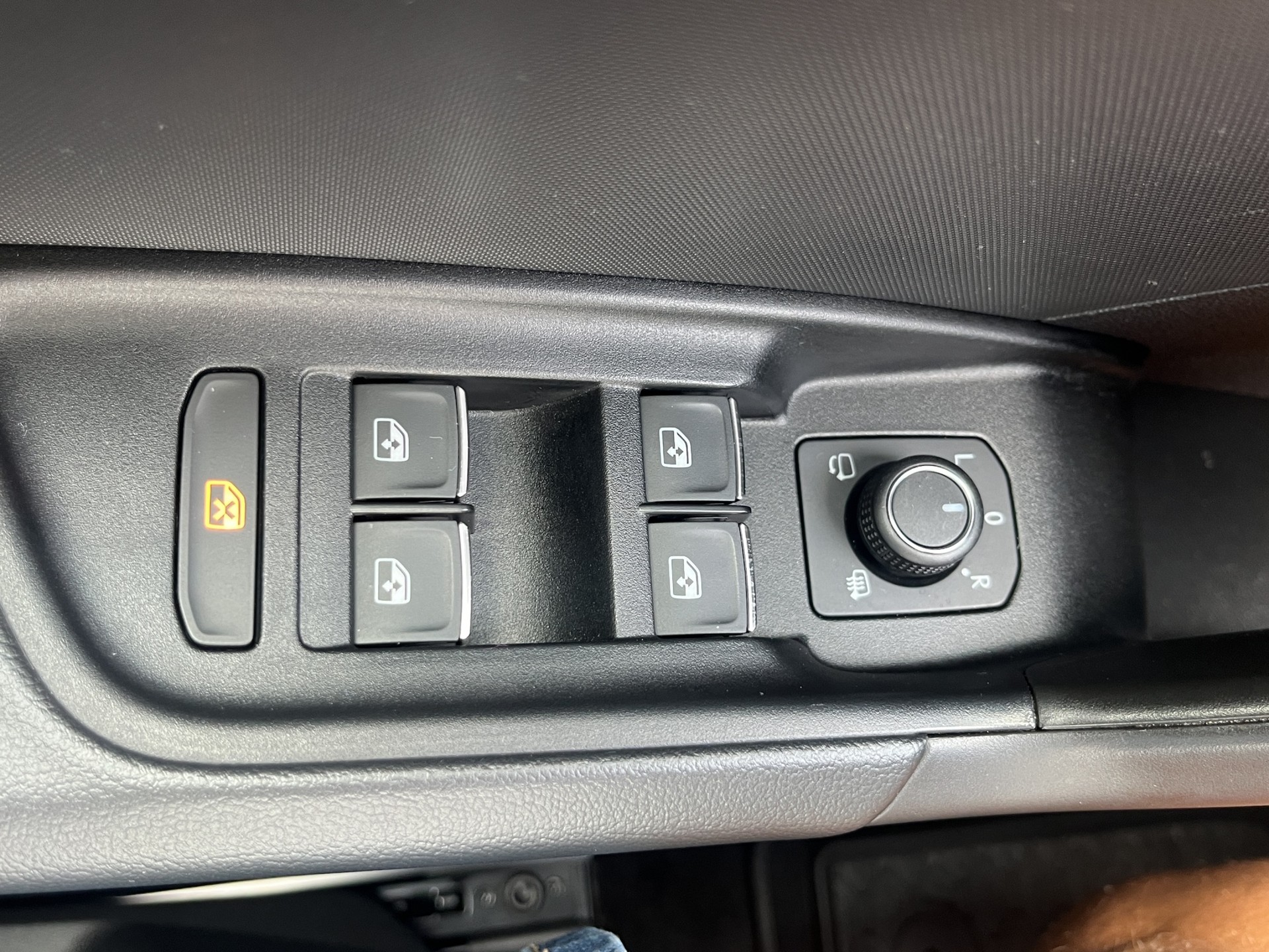 AUDI A1 Sportback 35 TFSI adv. S-tronic *Navi, Optik schwarz, vitual cockpit, Acc Tempomat*-image-24