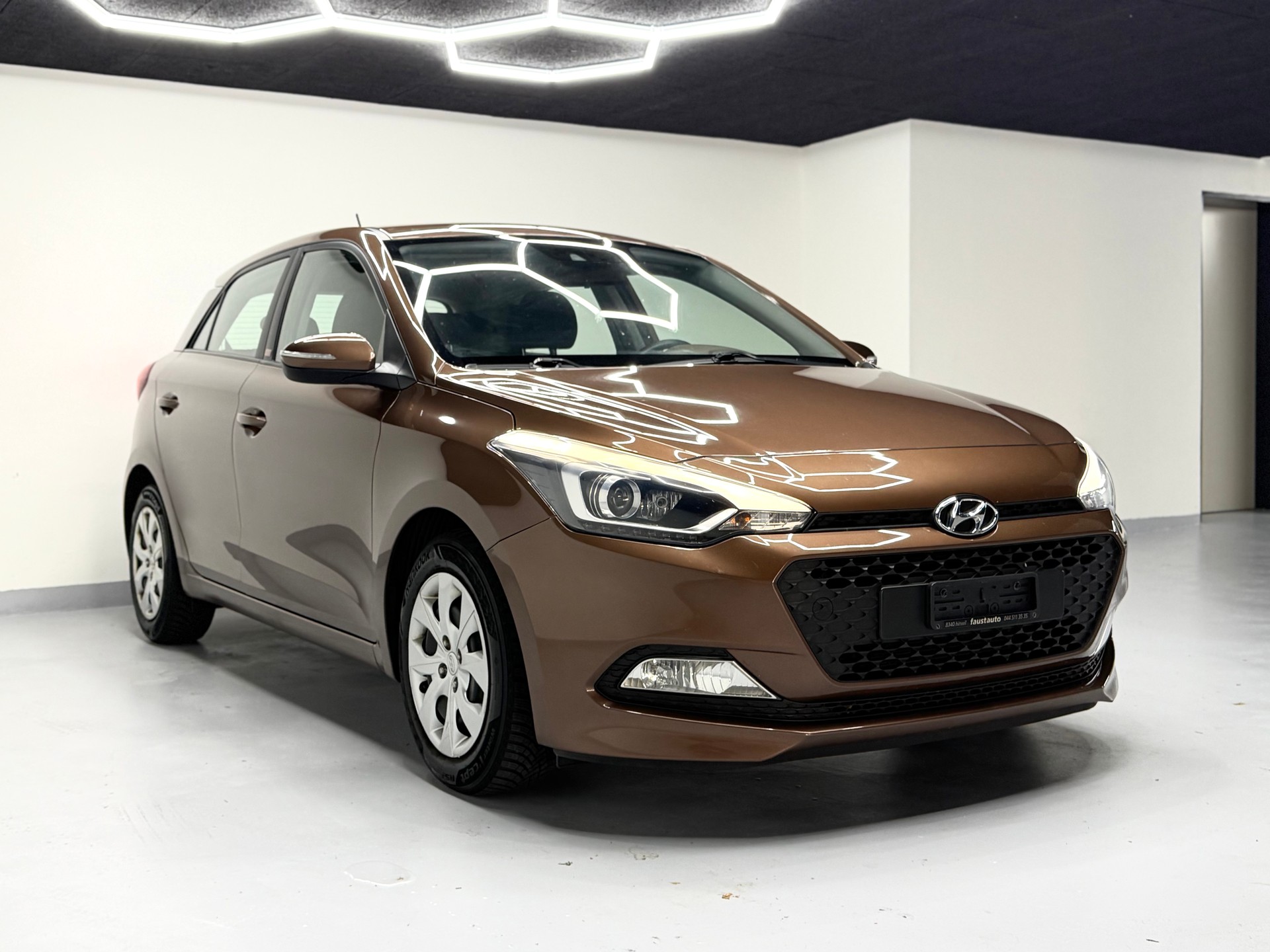 HYUNDAI i20 1.4 Amplia Automatic-showroom-element-2