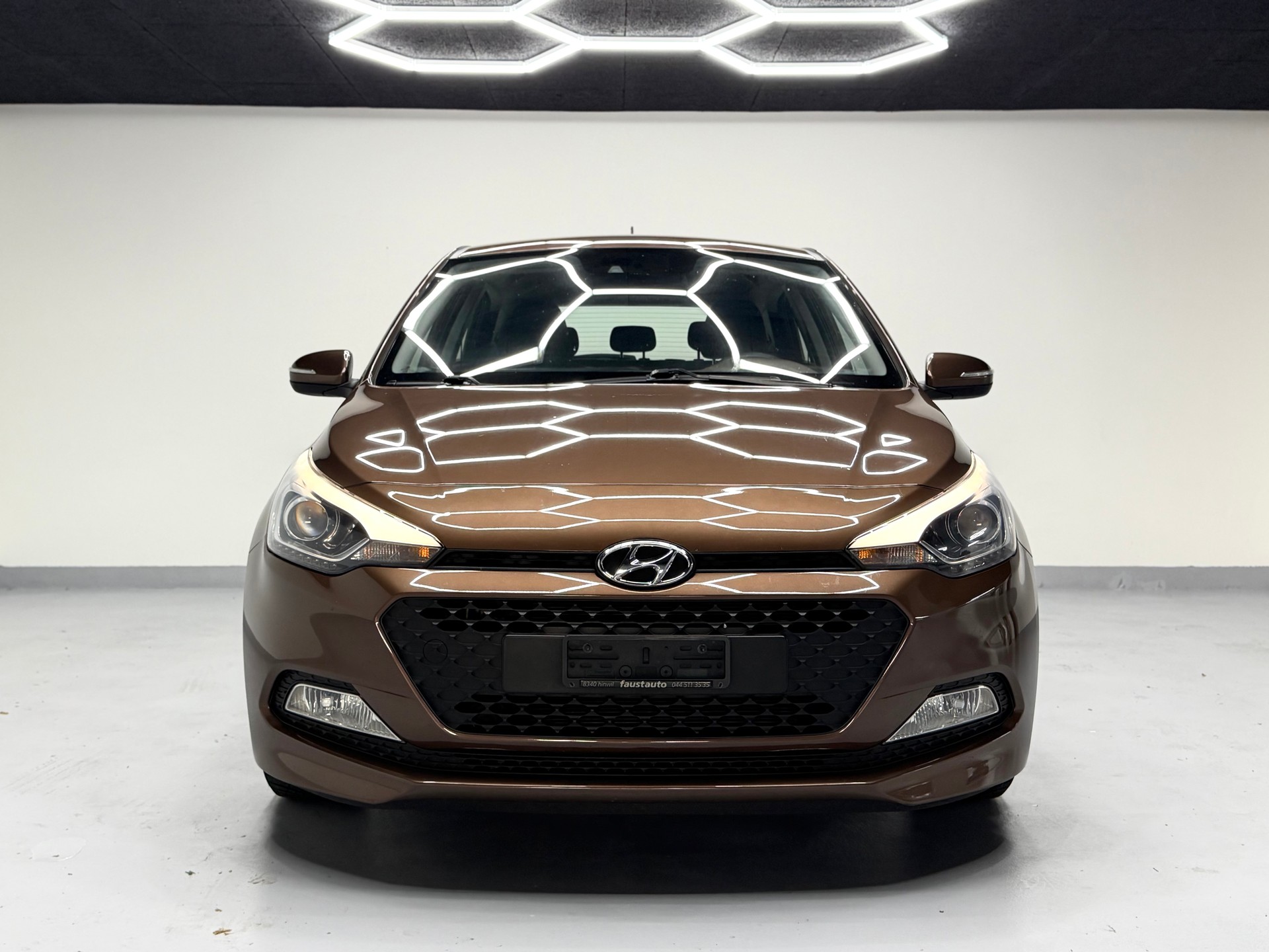 HYUNDAI i20 1.4 Amplia Automatic-showroom-element-1