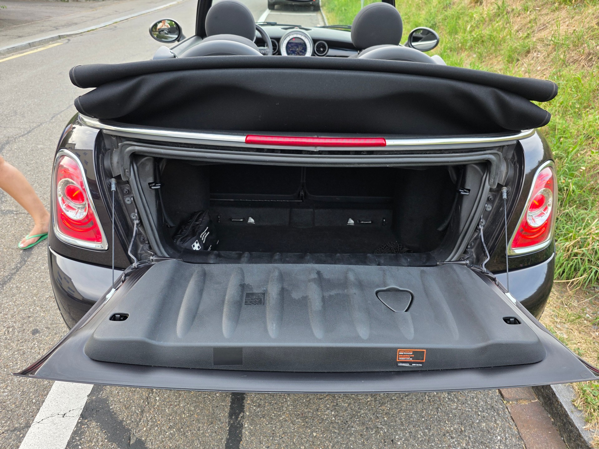 MINI CABRIO-image-18