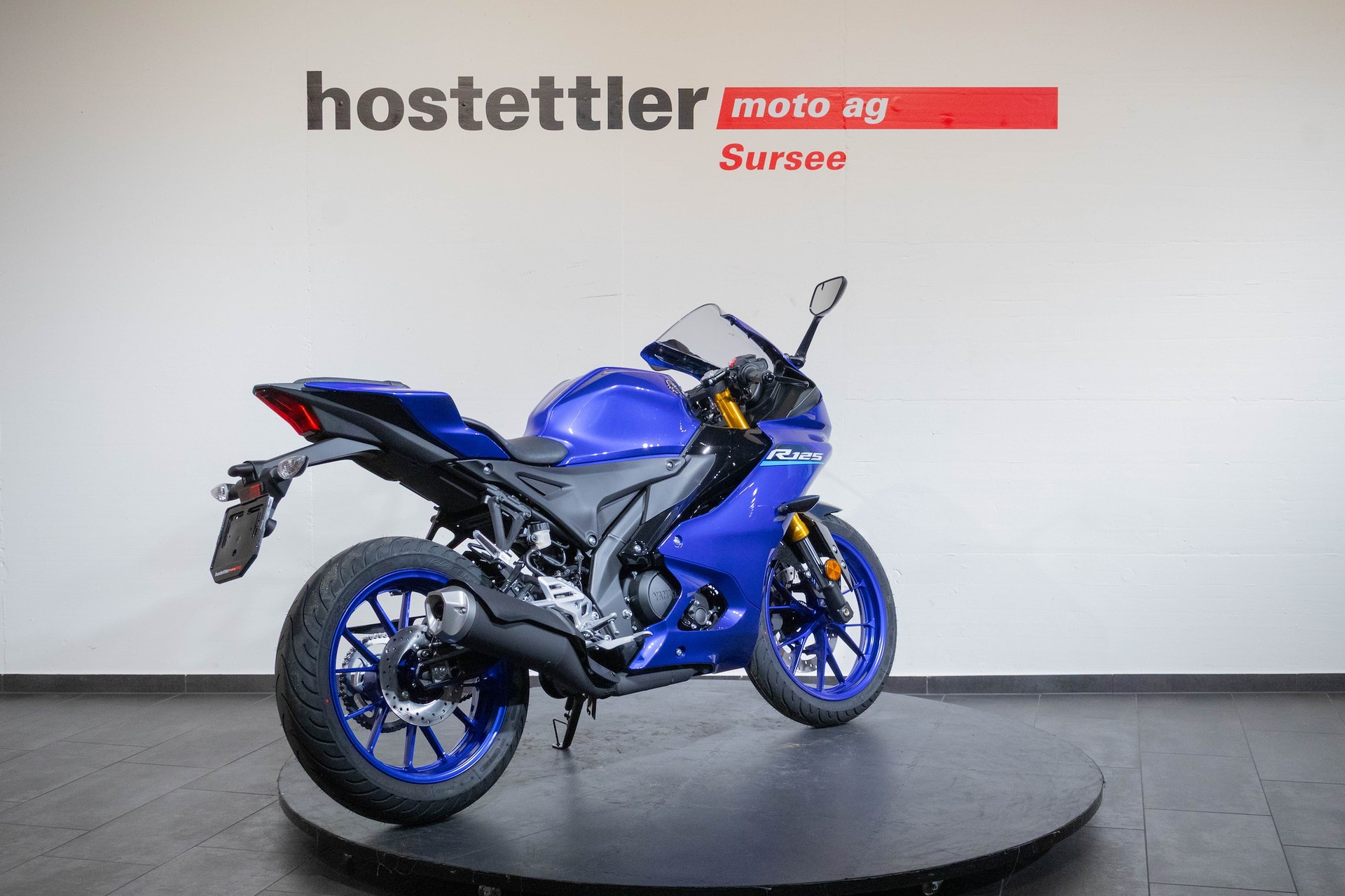 YAMAHA R125-showroom-element-2