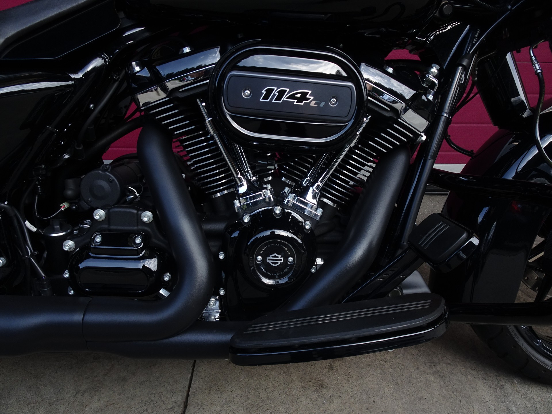 HARLEY-DAVIDSON FLHXS Street Glide Special Black Finish 114-image-9