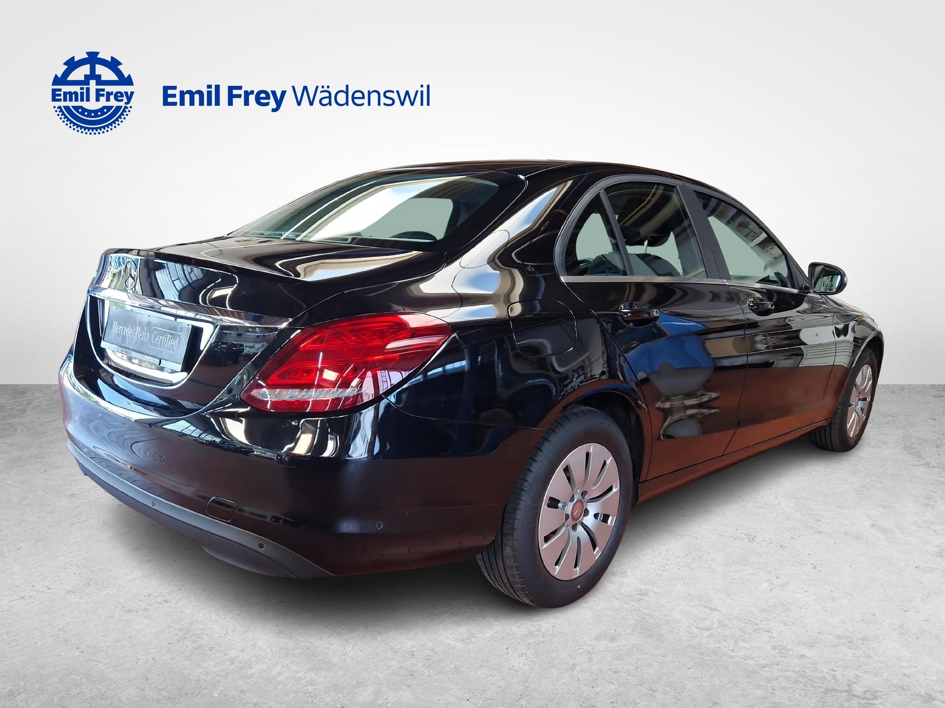 MERCEDES-BENZ C 200 Limousine-showroom-element-3