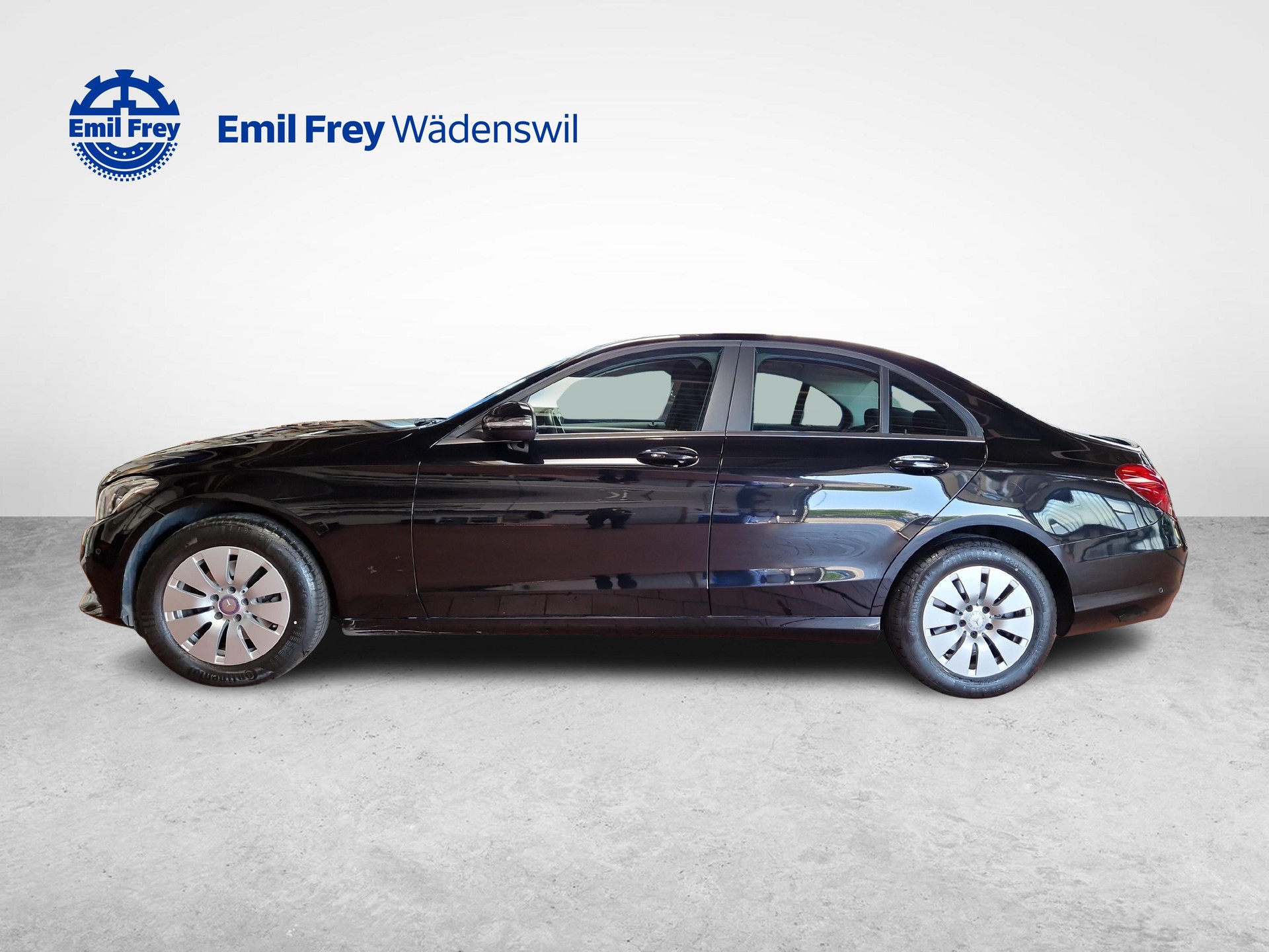 MERCEDES-BENZ C 200 Limousine-showroom-element-1