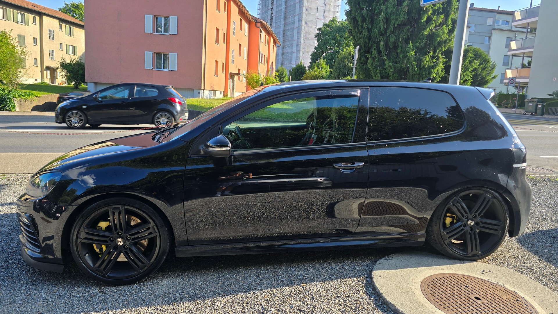 VW Golf 2.0 TSI R 4Motion-showroom-element-3