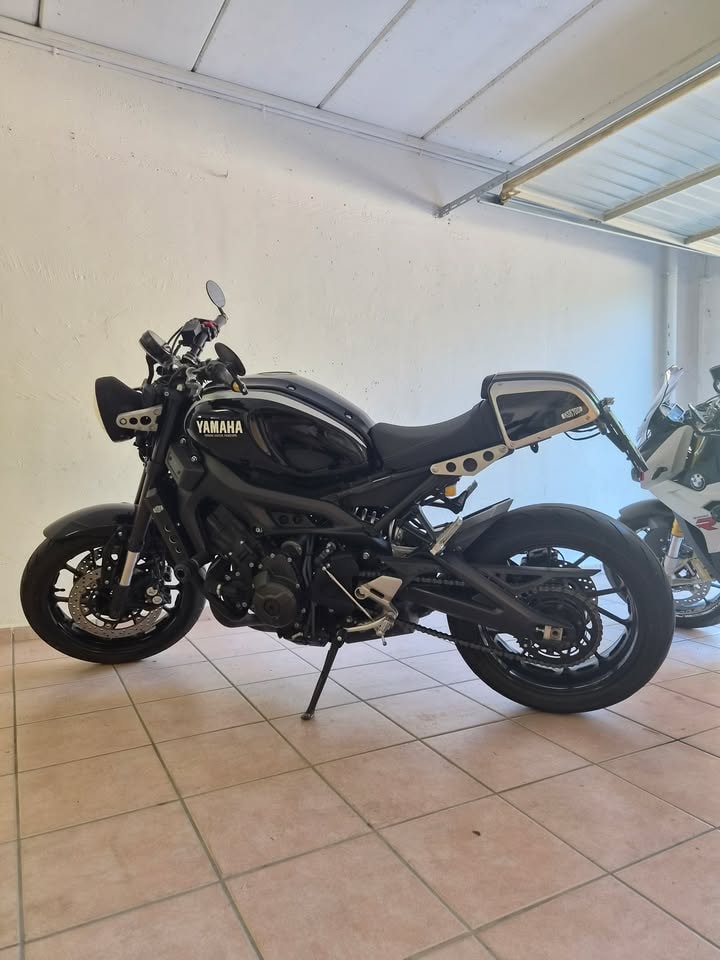 YAMAHA XSR 900-image-3