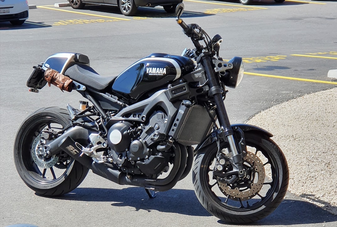 YAMAHA XSR 900-image-0