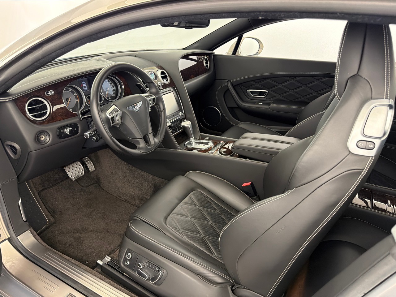 BENTLEY Continental GT 6.0 W12-image-4