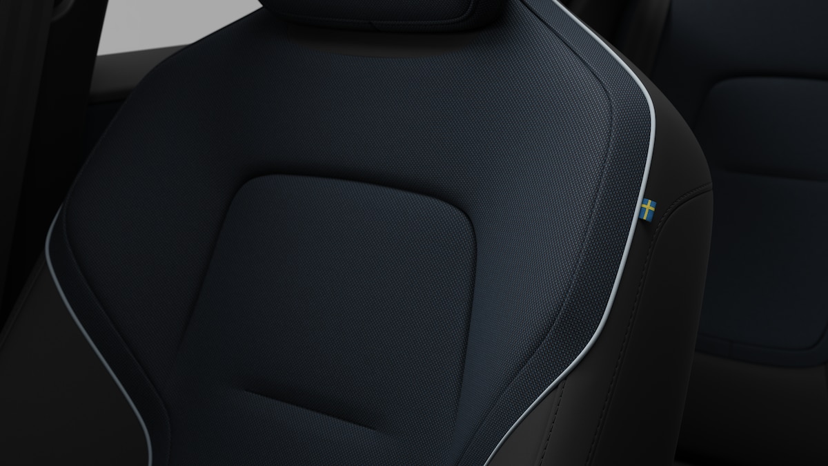 VOLVO EX 30 E60 Twin Ultra Performance Sw. Black Ed. AWD-image-11