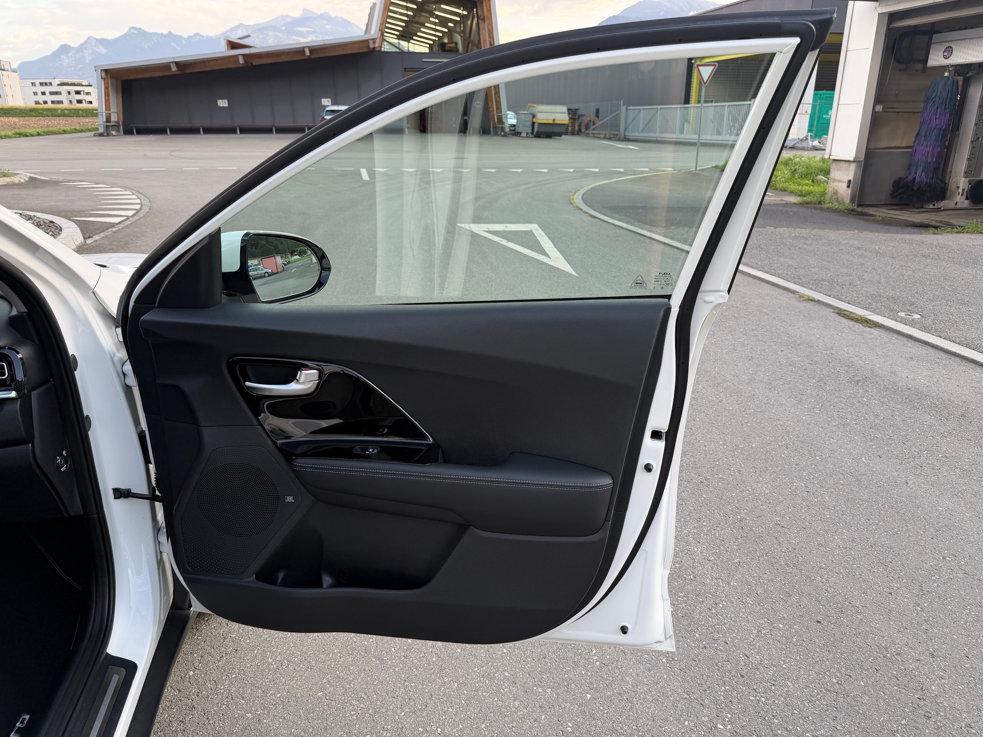 KIA Niro 1.6GDi Plug-in Hybrid Power DCT VÉHICULE SOIGNÉ-image-30