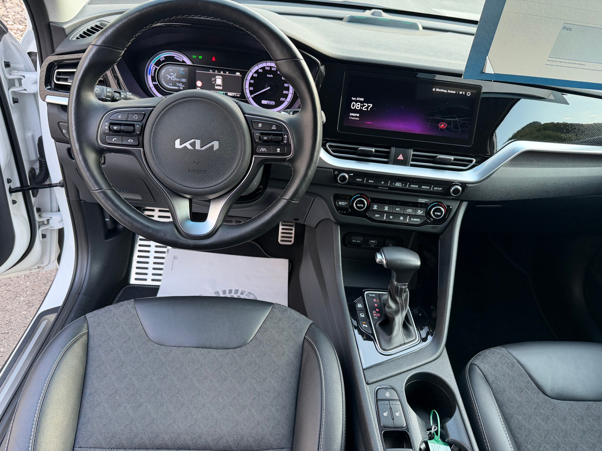 KIA Niro 1.6GDi Plug-in Hybrid Power DCT VÉHICULE SOIGNÉ-image-21