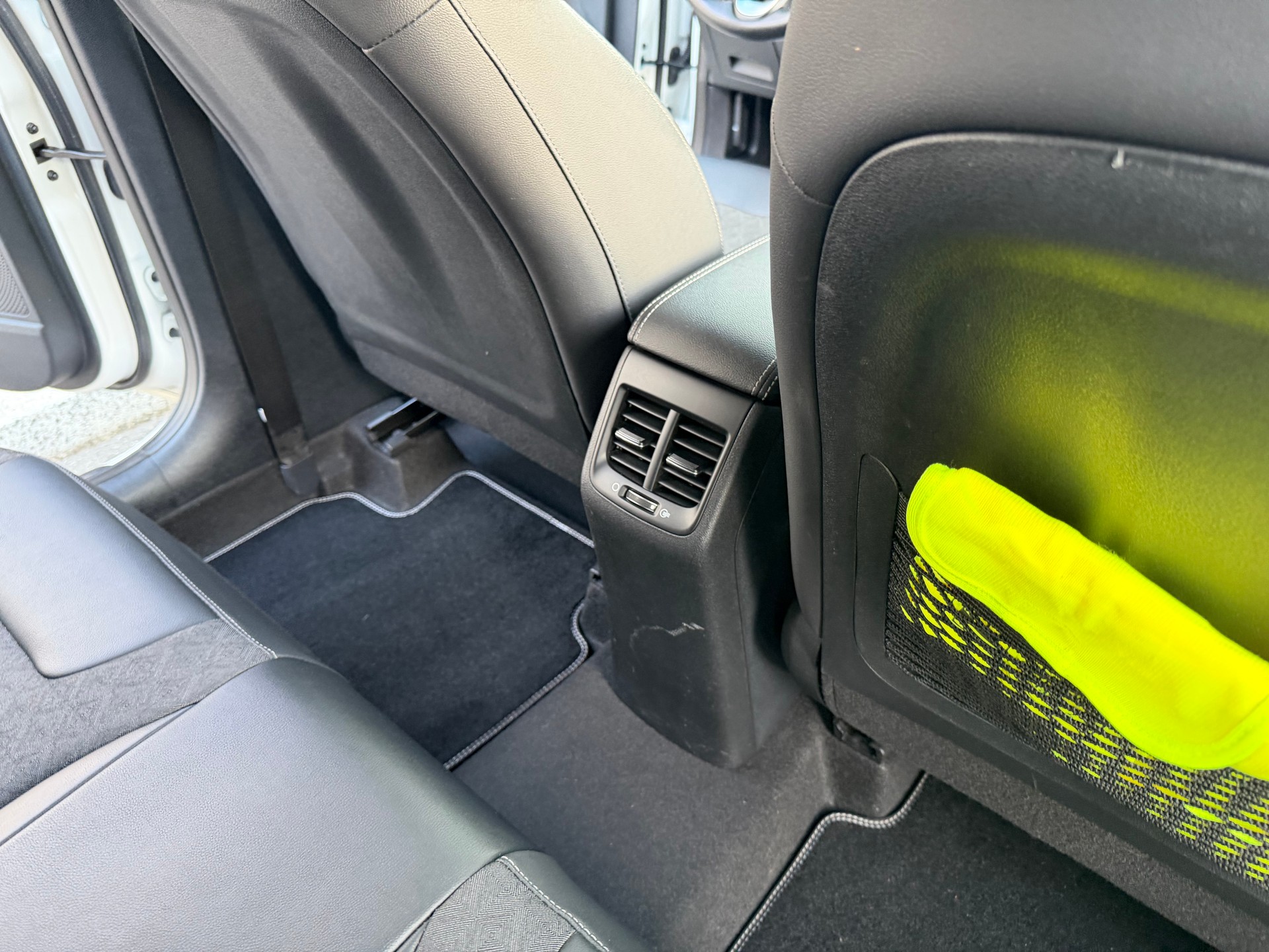 KIA Niro 1.6GDi Plug-in Hybrid Power DCT VÉHICULE SOIGNÉ-image-34