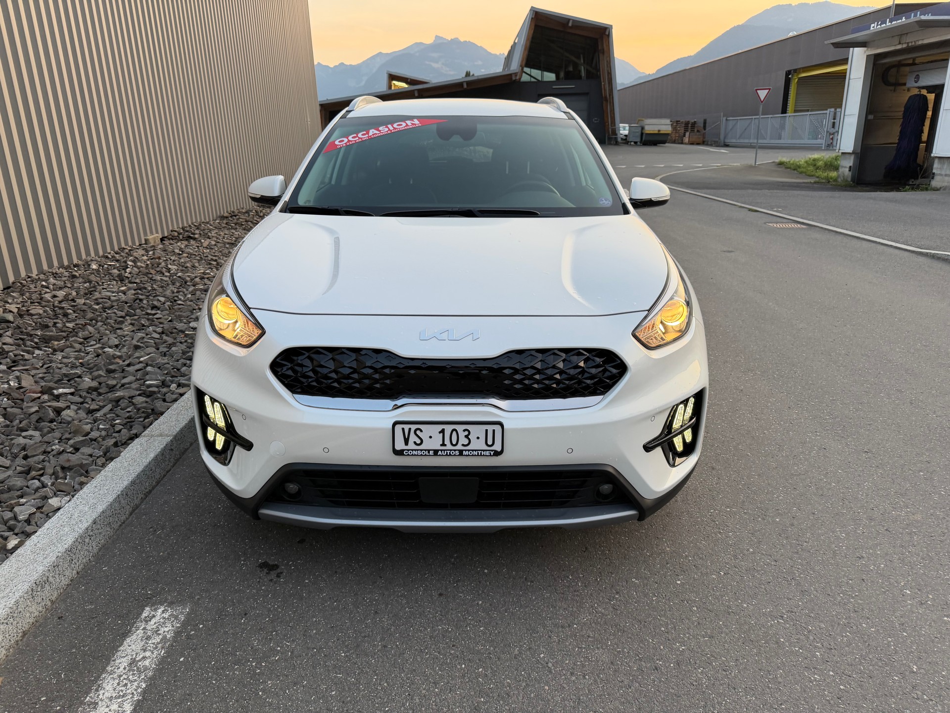 KIA Niro 1.6GDi Plug-in Hybrid Power DCT VÉHICULE SOIGNÉ-image-6